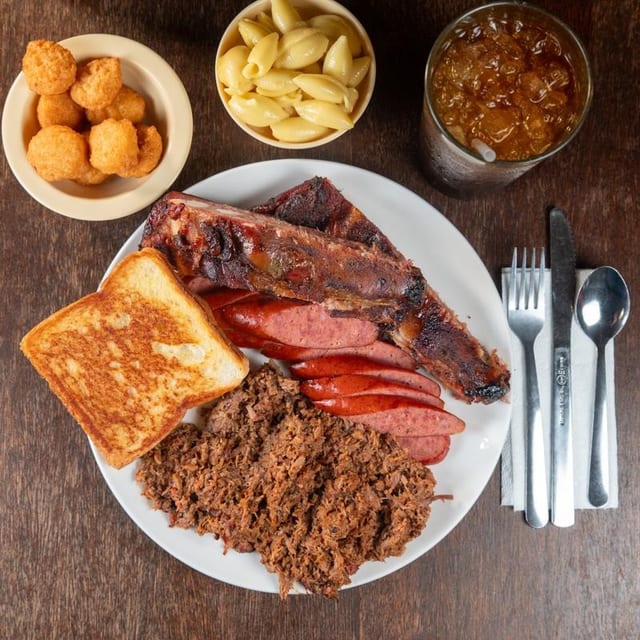 3 Meat Dinner with 3 Sides.